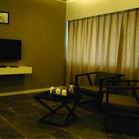 Hotel Dwarawata Dharwad Dış mekan fotoğraf