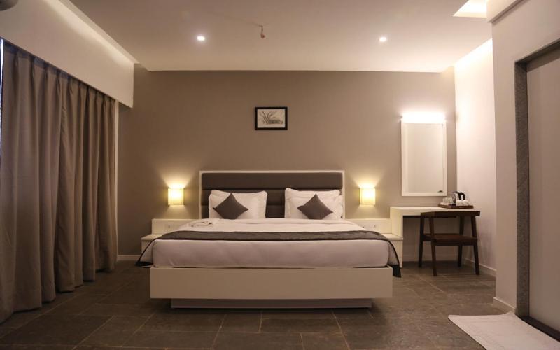 Hotel Dwarawata Dharwad Dış mekan fotoğraf