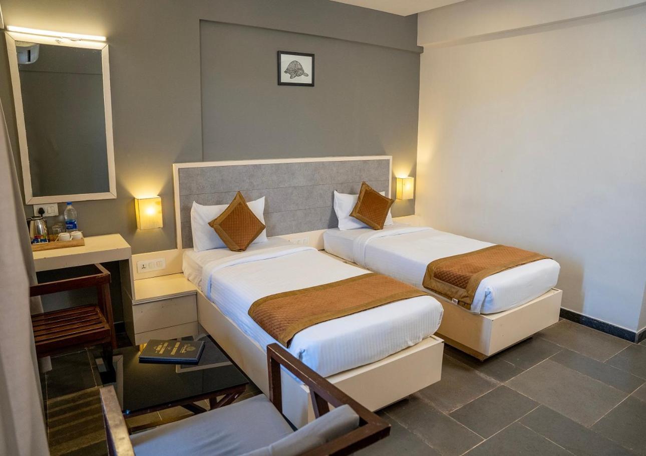 Hotel Dwarawata Dharwad Dış mekan fotoğraf