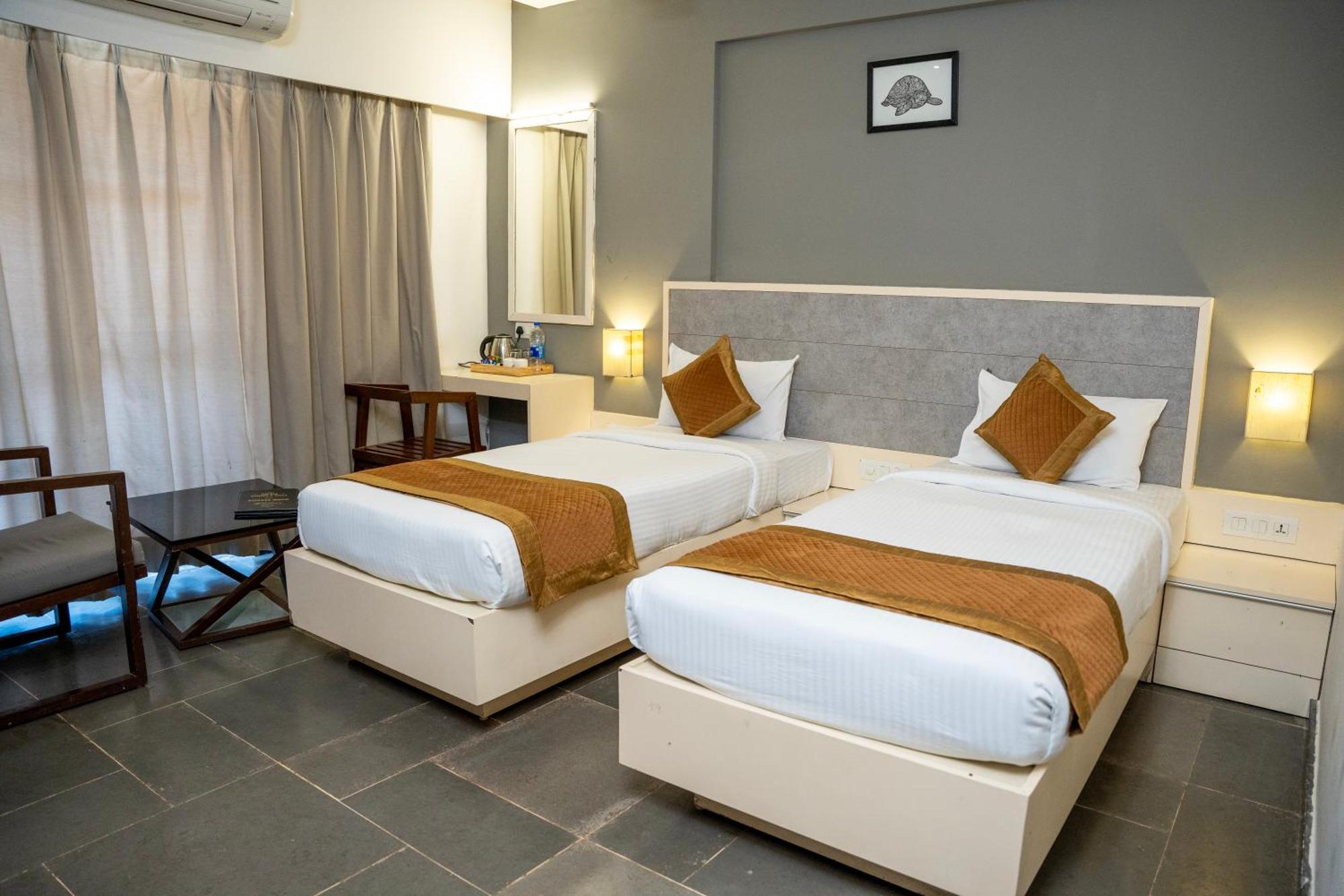 Hotel Dwarawata Dharwad Dış mekan fotoğraf