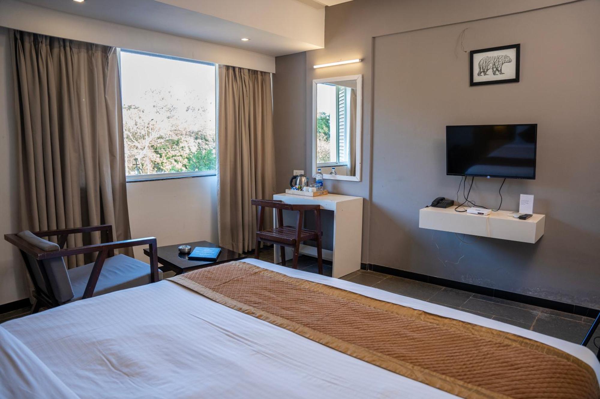 Hotel Dwarawata Dharwad Dış mekan fotoğraf